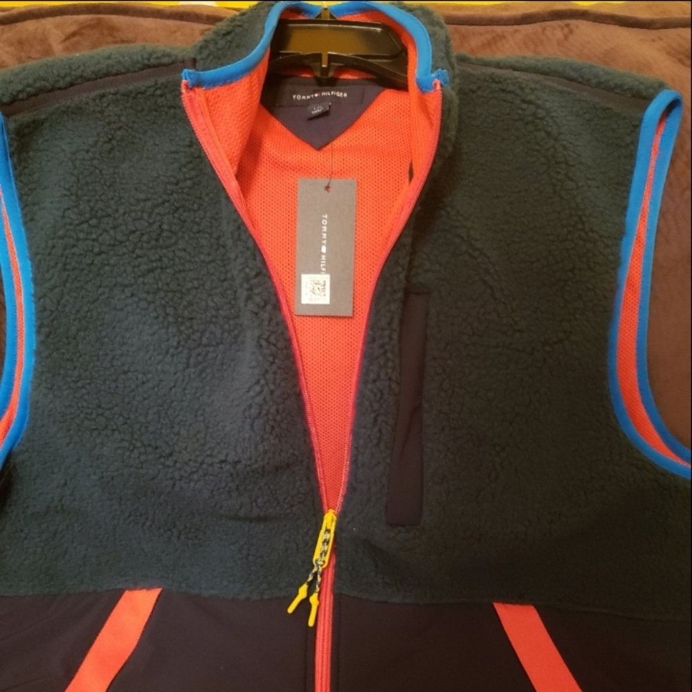 Tommy Hilfiger RARE Urban Prep Vest - Picture 4 of 5